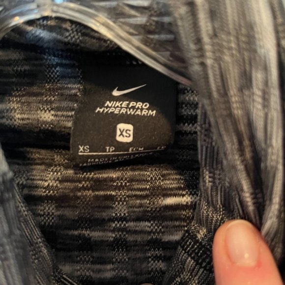 NikePro Hyperwarm Training Top - Picture 2 of 4